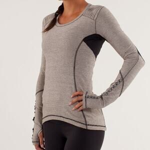 Lululemon Tonka Stripe Cashew Black Star Runner Long Sleeve Athletic Top Size 4